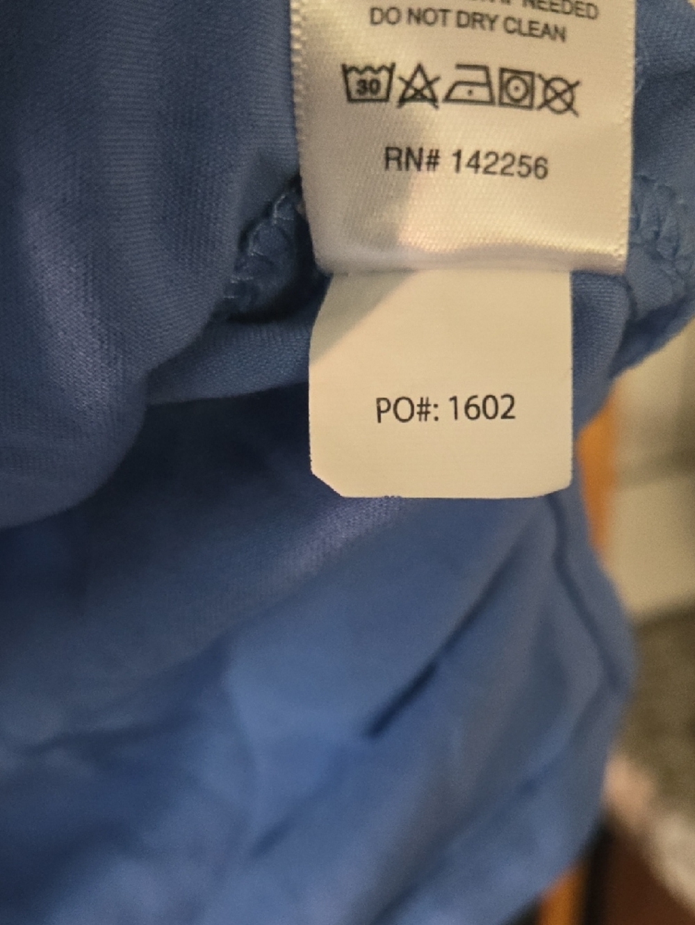 Figs Scrub Top - Picture 3 of 5